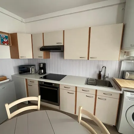 La Mesange Apartment *